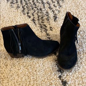 Lucky Brand black leather  size 9 tassel booties.